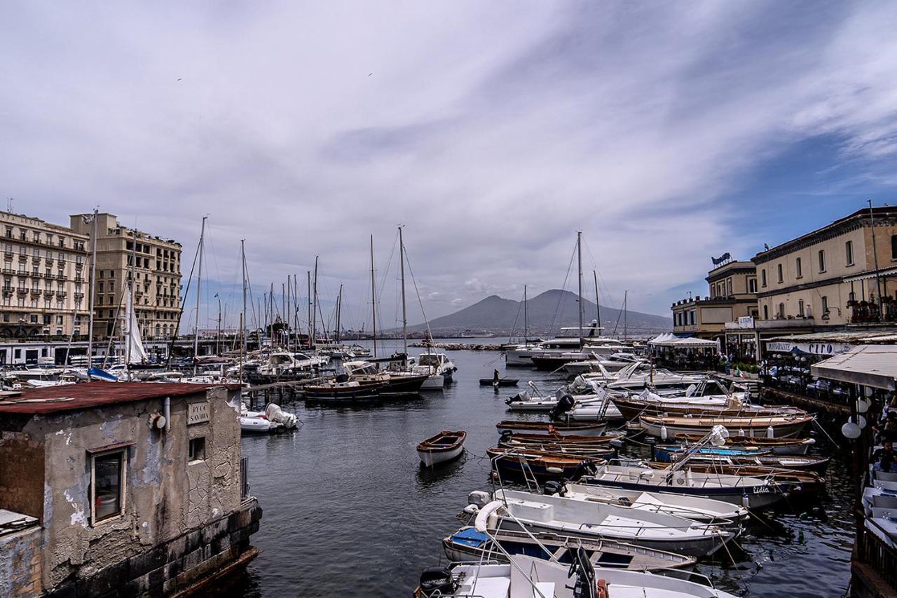 Le 4 Stagioni Dante'S Suites H Napoli Centro, By Clapa Group Exterior photo
