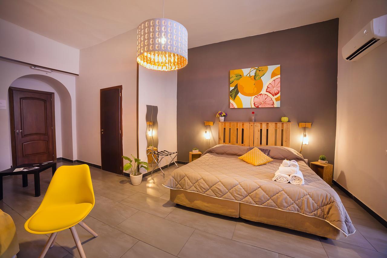 Le 4 Stagioni Dante'S Suites H Napoli Centro, By Clapa Group Exterior photo