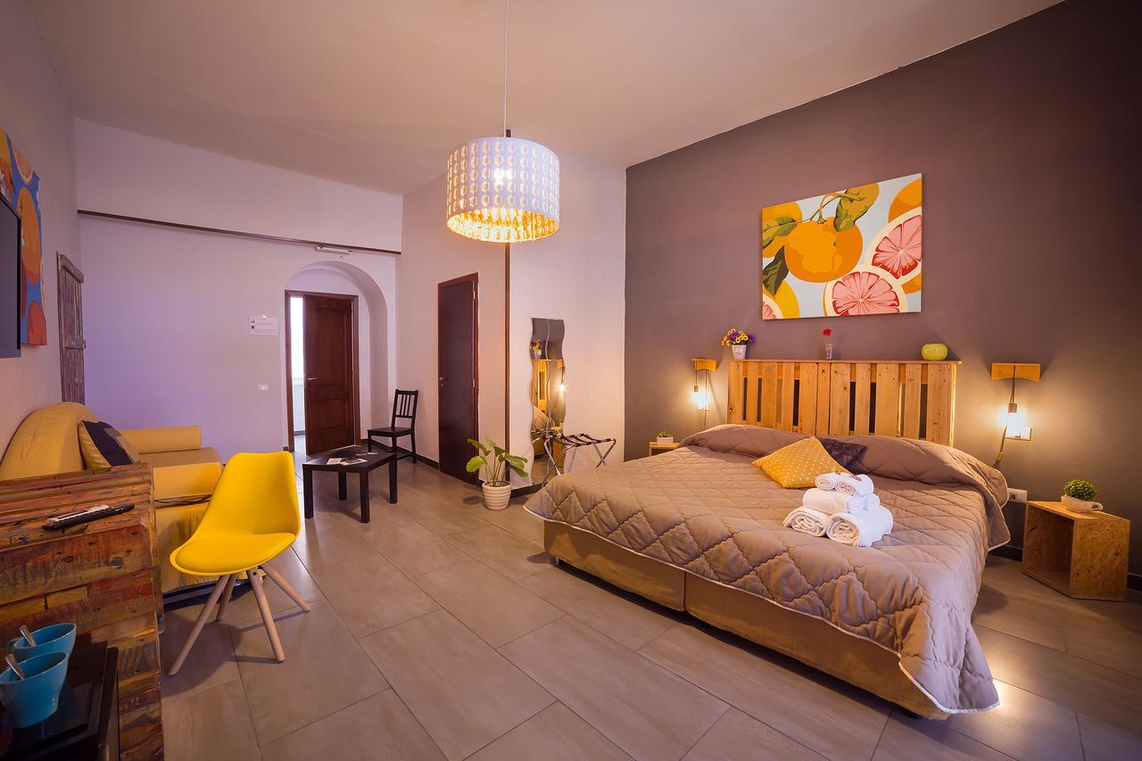 Le 4 Stagioni Dante'S Suites H Napoli Centro, By Clapa Group Exterior photo