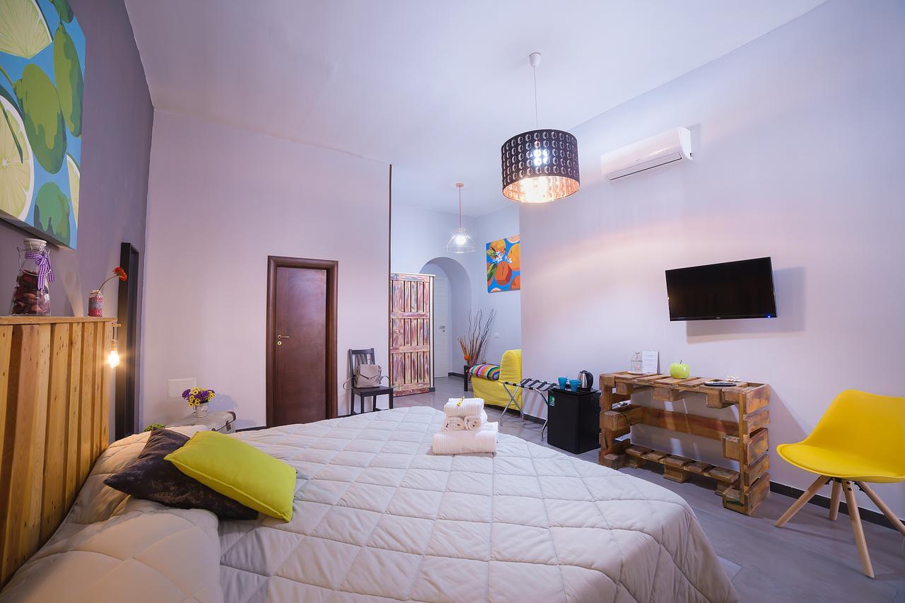 Le 4 Stagioni Dante'S Suites H Napoli Centro, By Clapa Group Exterior photo
