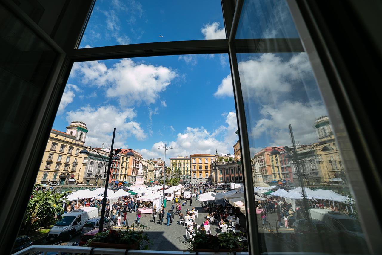 Le 4 Stagioni Dante'S Suites H Napoli Centro, By Clapa Group Exterior photo